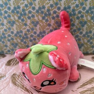 Aphmau MeeMeows Litter 2 Mystery Surprise Plush, Mini Strawberry Cat! 6"